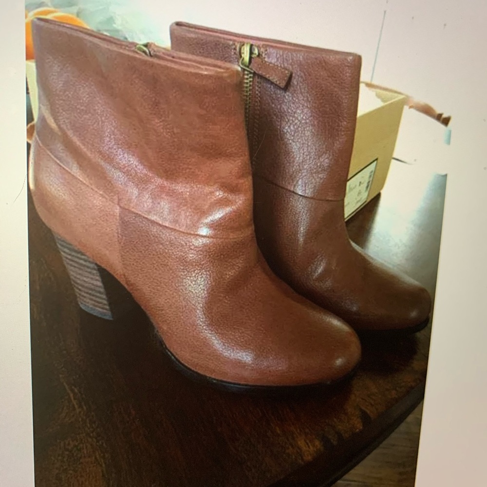 Brand new Cole Han Cassidy Booties